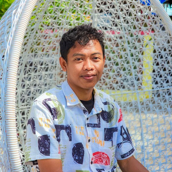 Daviatul Umam, alumnus Pondok Pesantren Annuqayah, kini bergiat di Komunitas Damar Korong.