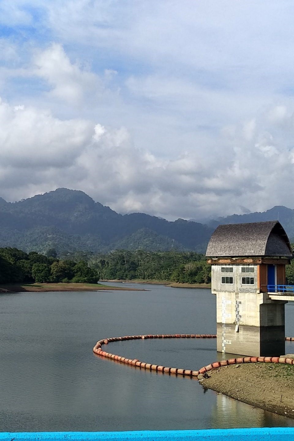 view menakjubkan wisata alternatif Bendungan Palasari, Jembrana Bali