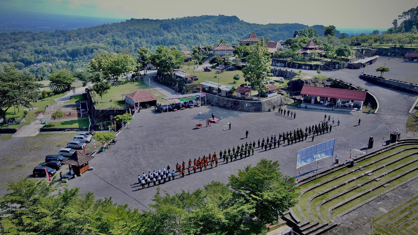 Keindahan wisata alam Tebing Breksi Yogyakarta