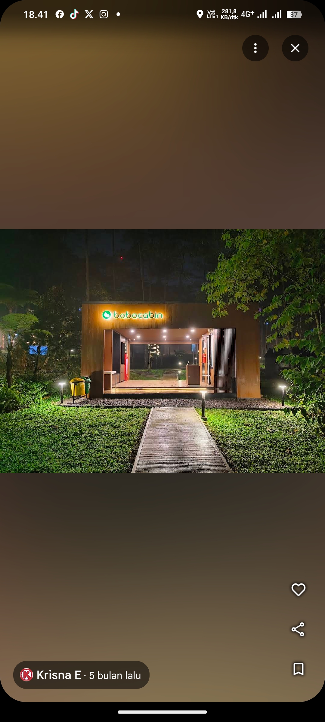 Letak Bobocabin The Tavia berada di Jalan Raya Puncak Pass No.Km, RW.17, Cipayung Datar, Kecamatan Megamendung, Kabupaten Bogor, Jawa Barat.