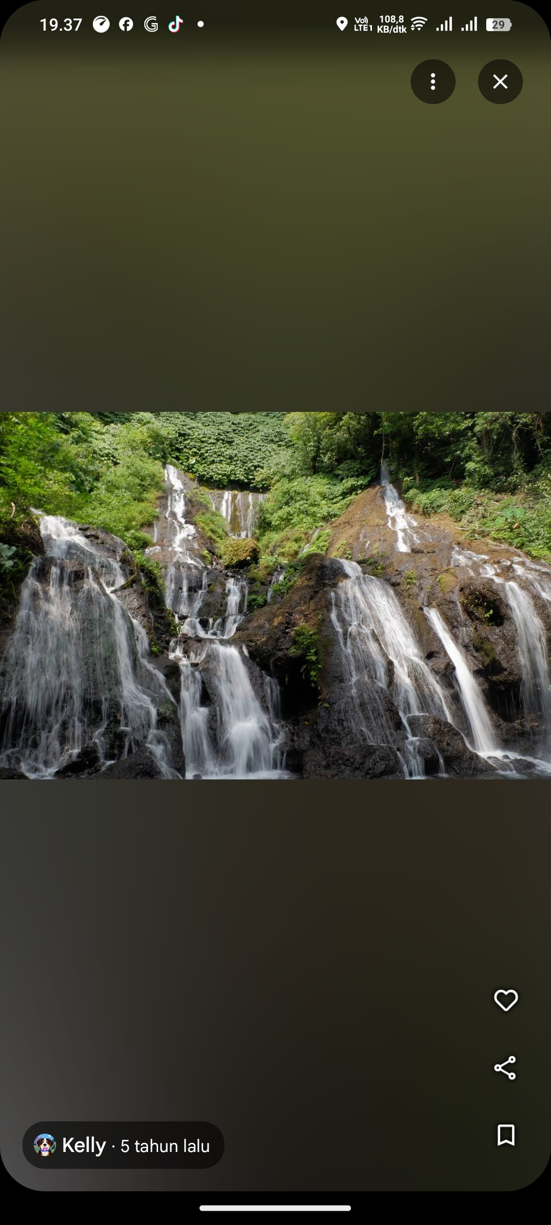 Puncak Manik Waterfall, Bali