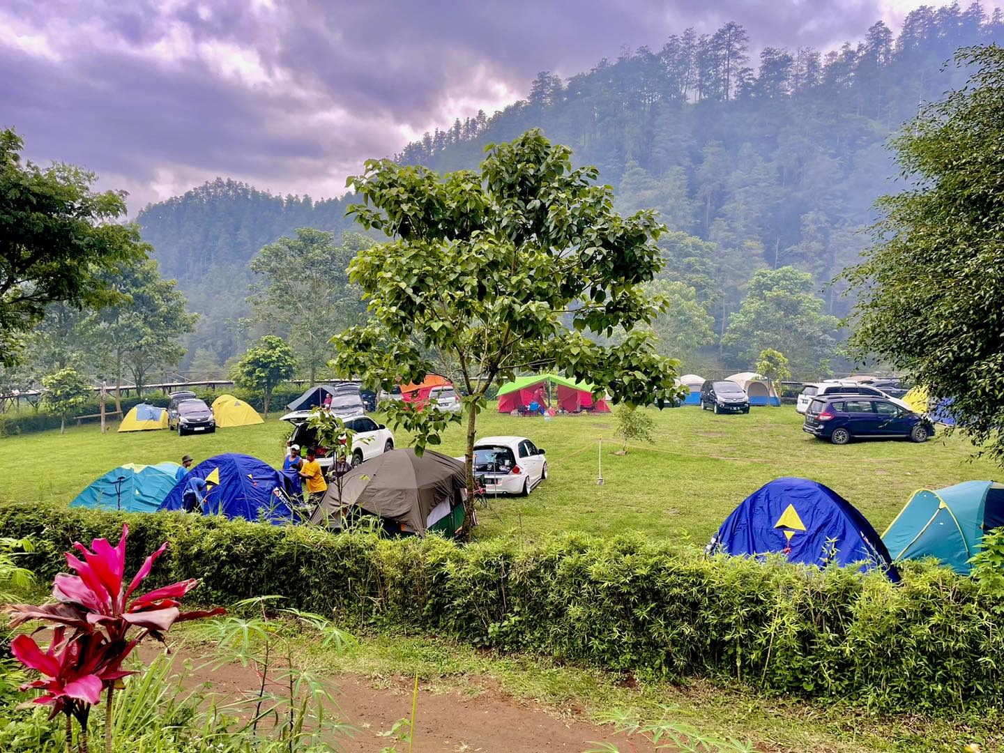 suasana salah satu sudut camping di Tawangmangu Wonder Park Jawa Tengah