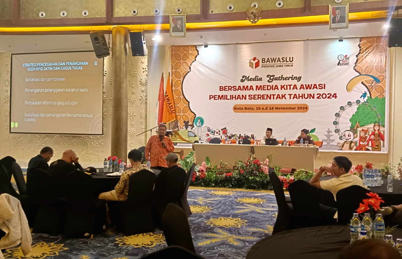 AWASI PILKADA: Media gathering yang diselenggarakan Bawaslu Jawa Timur di Hotel Amarta Hills, Kota Batu, Sabtu (16/11) malam. (JUNAIDI PONDIYANTO/JPRM)