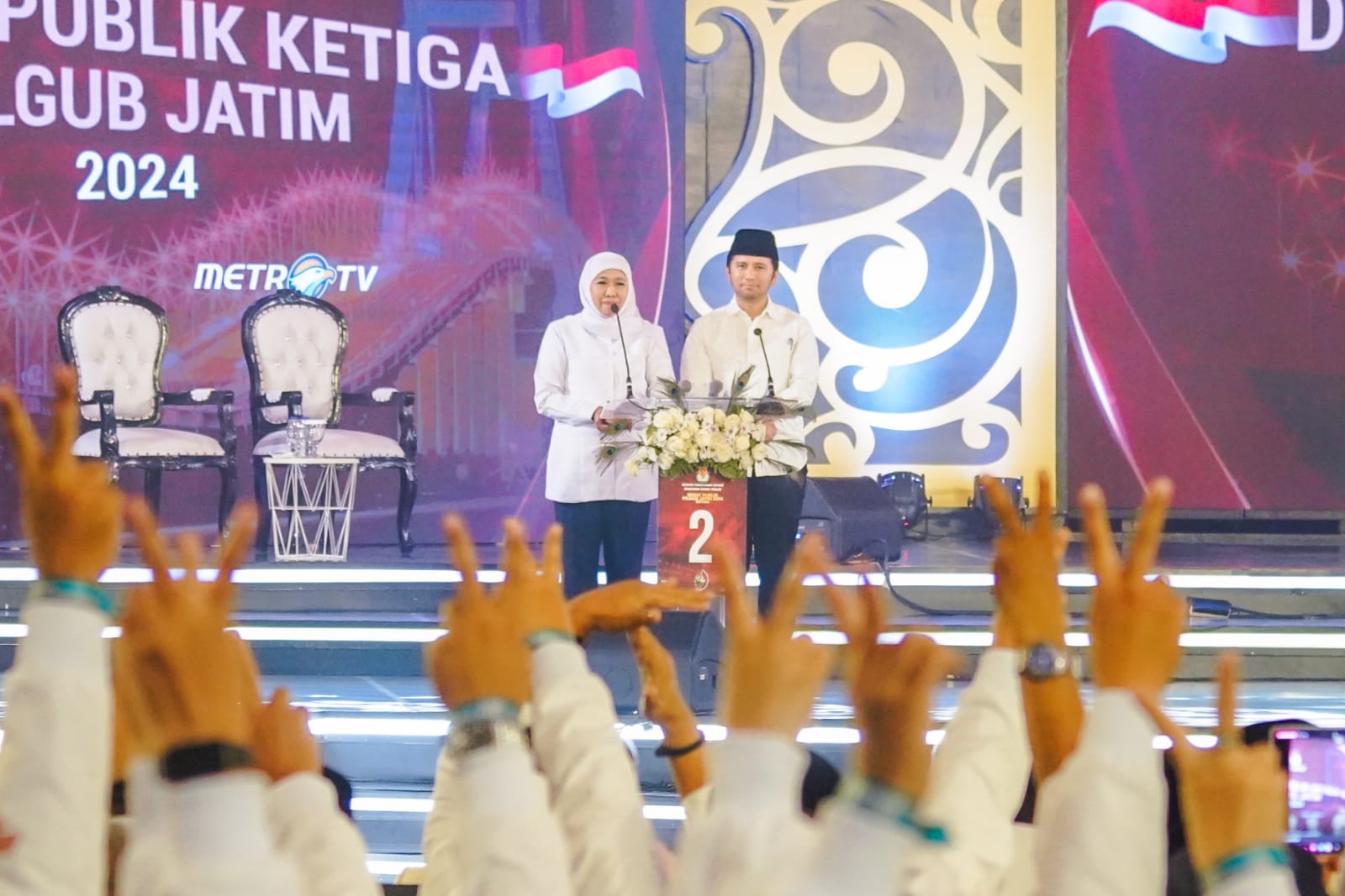 DEBAT TERAKHIR: Pasangan Khofifah - Emil Dardak tampil meyakinkan bisa membawa Jawa Timur lebih maju.
