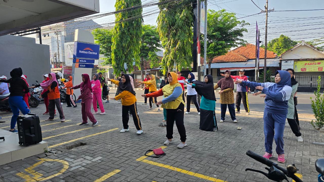 Kegiatan Senam Bersama Klub Prolanis bagi pasien lanjut usia yang terdiagnosis penyakit hipertensi, jantung maupun diabetes mellitus oleh BPJS Kesehatan dan Mitra FKTP