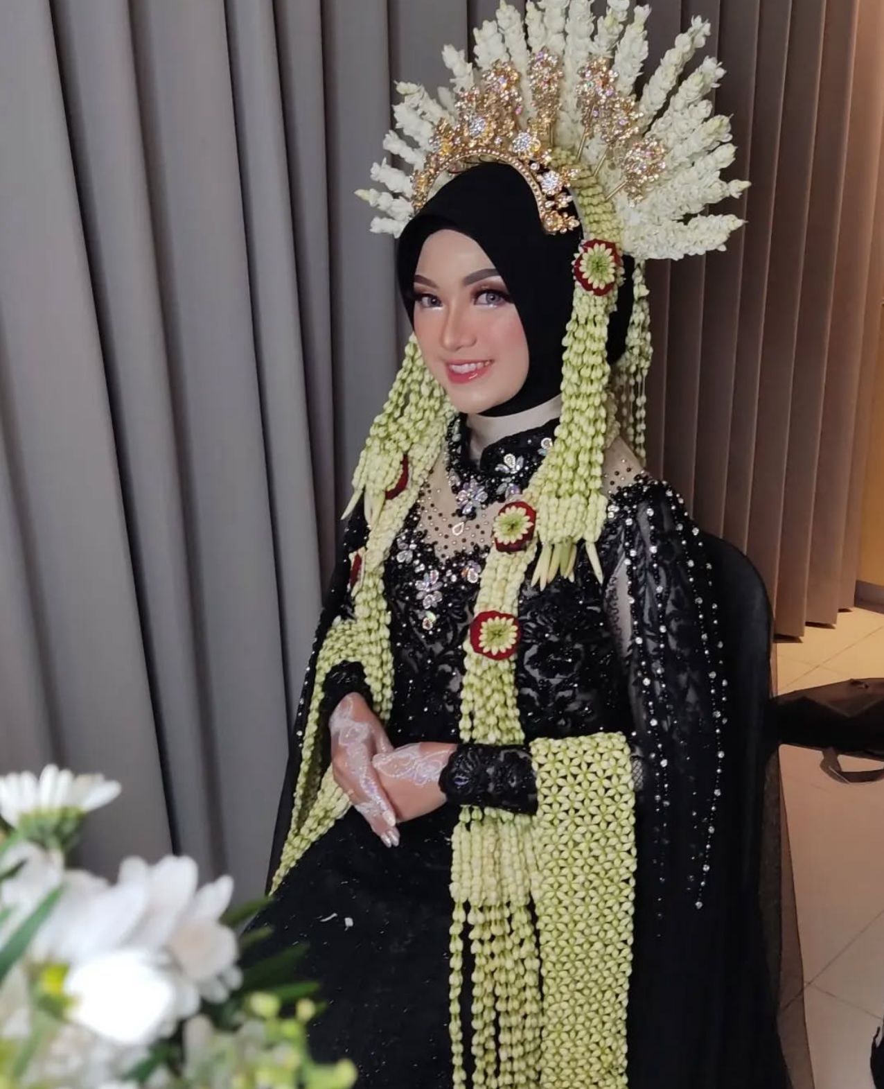 MEMESONA: Hasil makeup barbie look oleh Anggi Melinda Putri beberapa waktu lalu. (MELINDA UNTUK JPRM)
