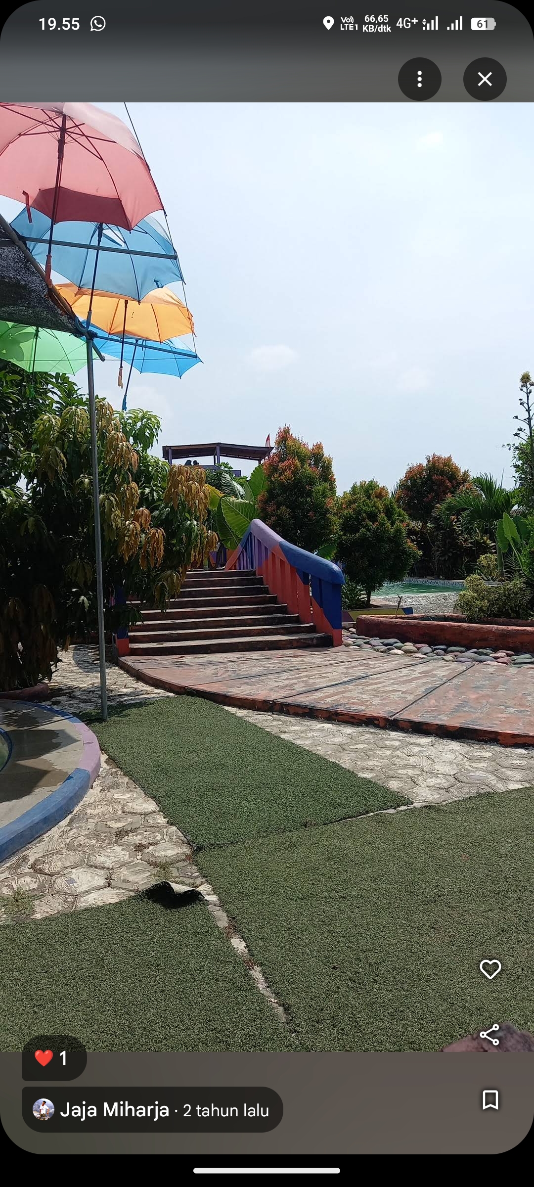 Kolam Renang Warung Bambu Karawang