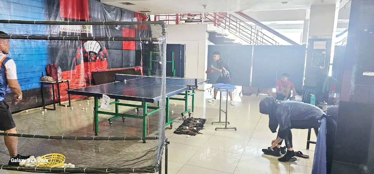 MINIM ATLET: Atlet PTMSI Bangkalan latihan di Banplaz, Minggu (5/1). (PTMSI UNTUK JPRM)