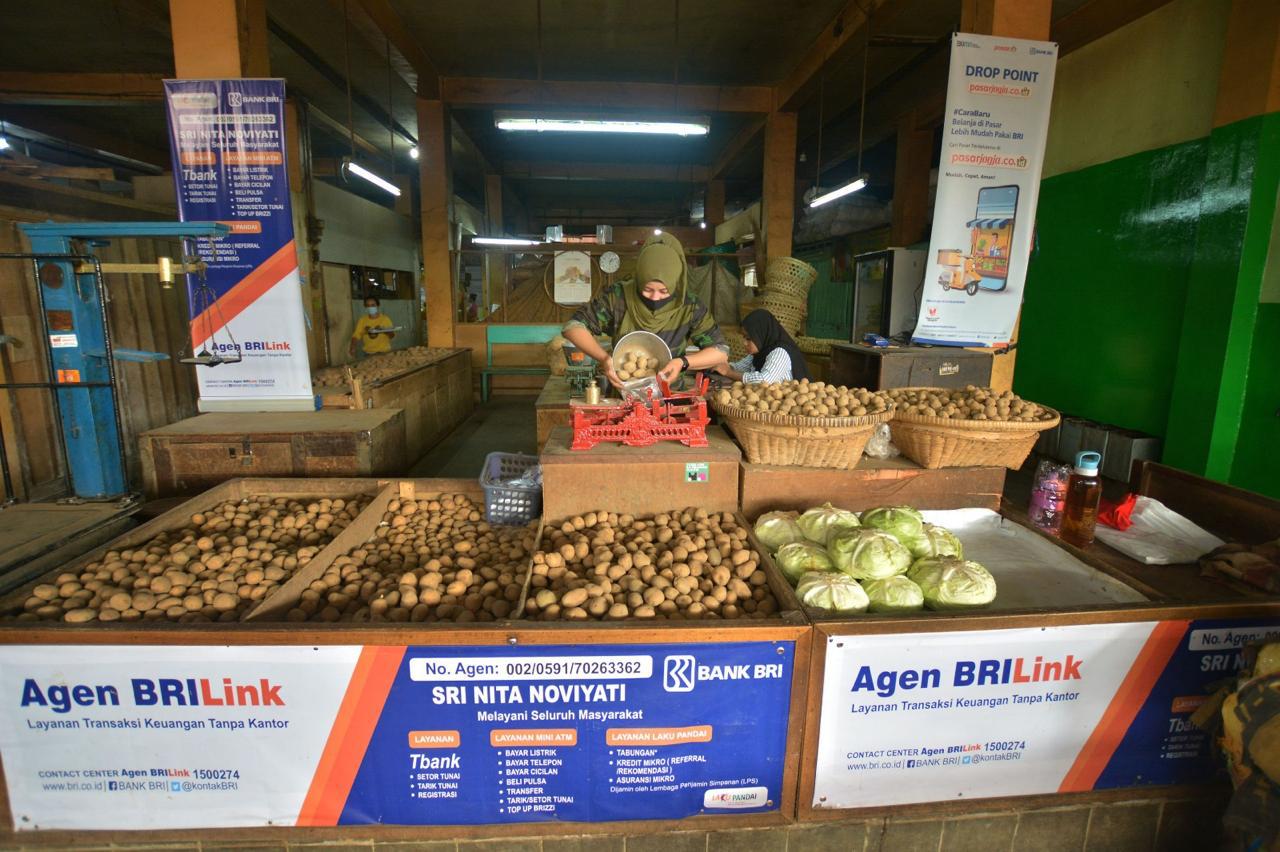 dampak sosial ekonomi masyarakat berkat Agen BRILink