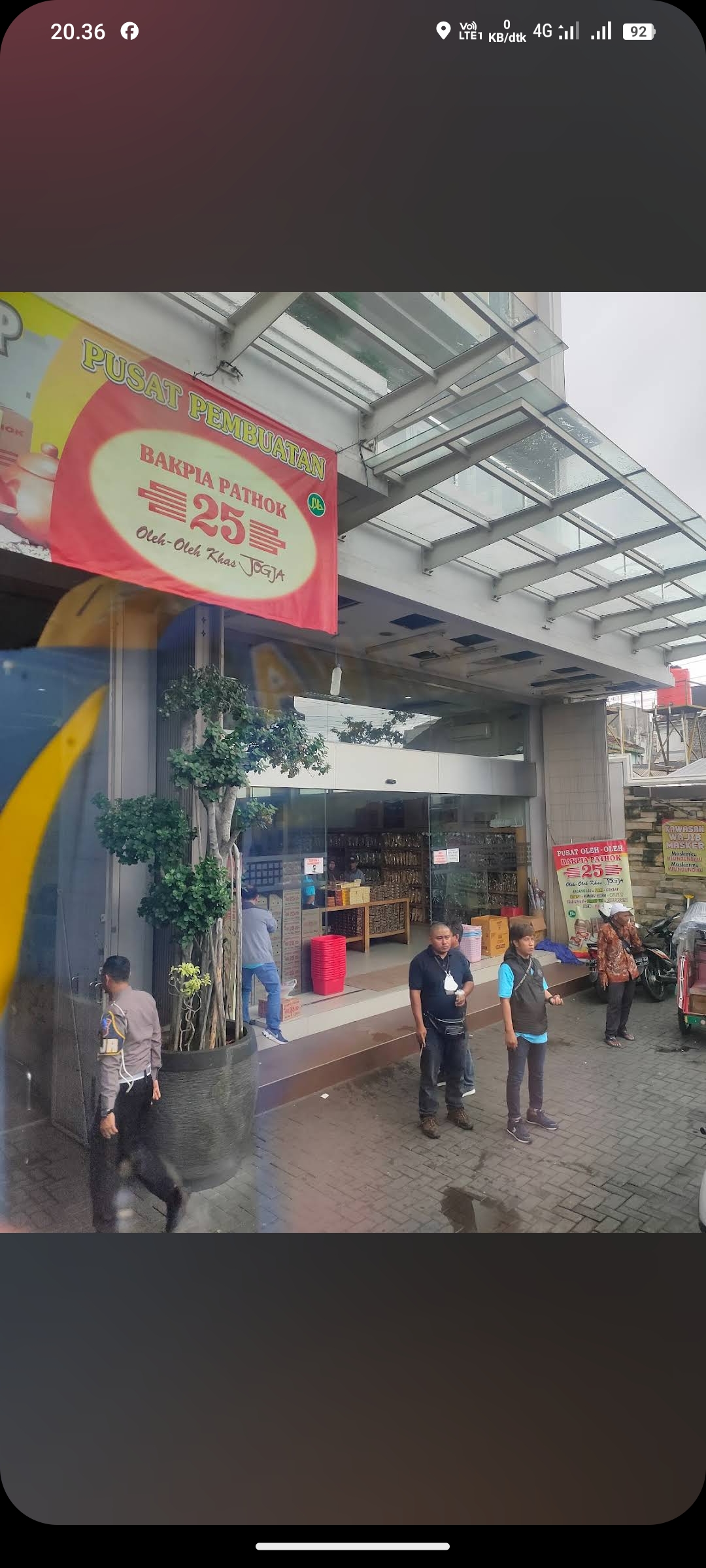 Pusat Per Oleh- Olehan, Bakpia Pathok 25