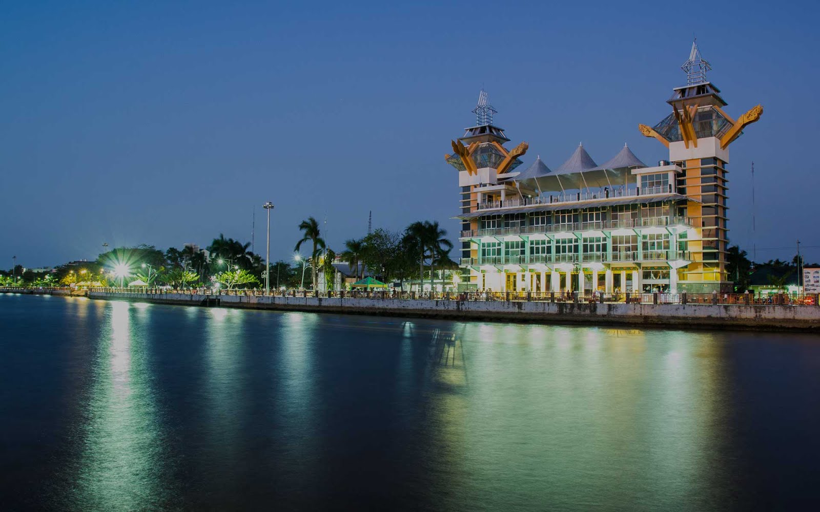 ikon wisata menara pandang Banjarmasin