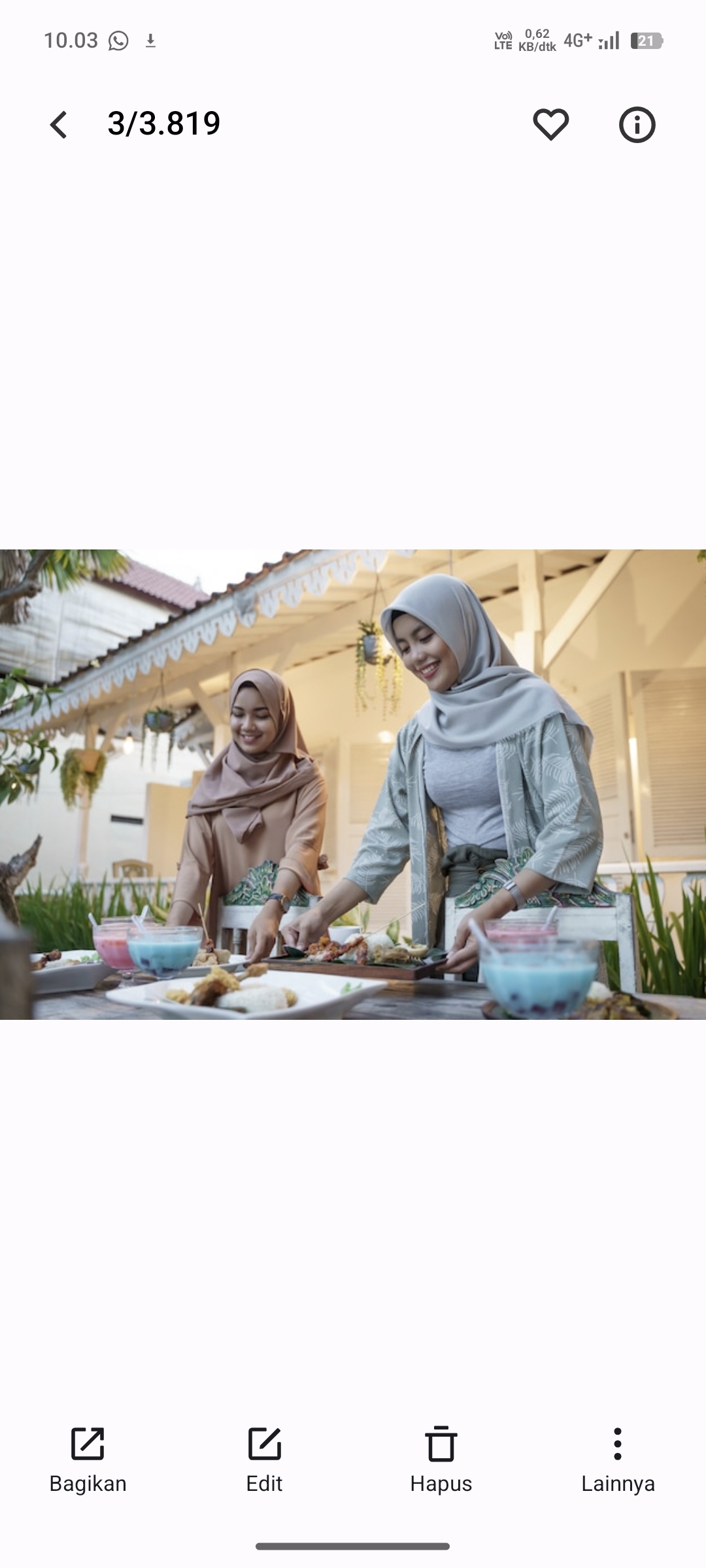Ngabuburit bareng teman, mempersiapkan buka puasa bersama