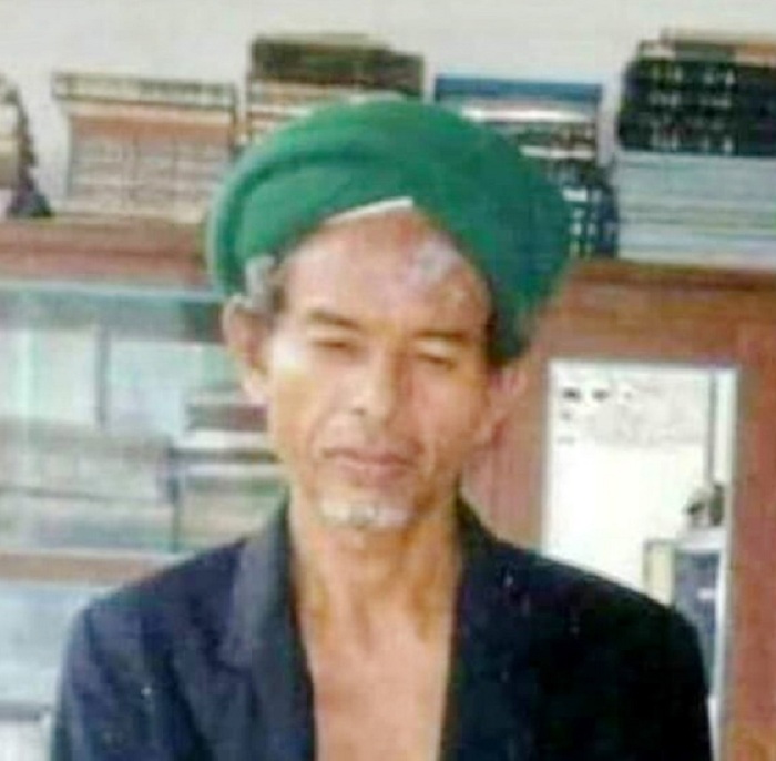 KH MUDHAR, Pengasuh Kedua Pondok Pesantren Darul Amin Sumber Telor