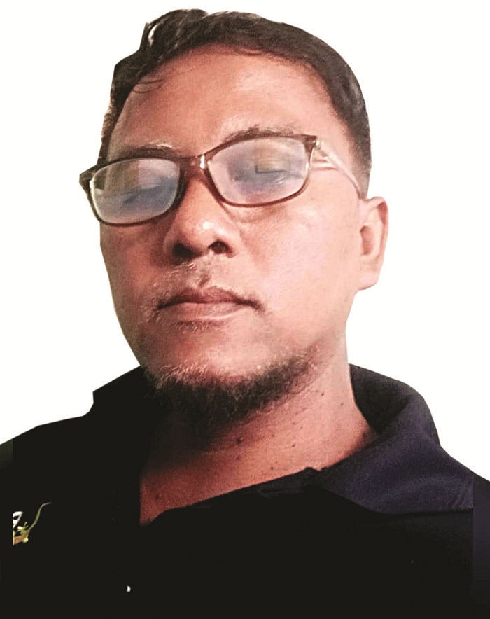 Agus Heriyanto, guru Bahasa dan Sastra Indonesia MA Zainal Arifin Ponpes Terate Selatan (Taretan), Pandian, Sumenep.