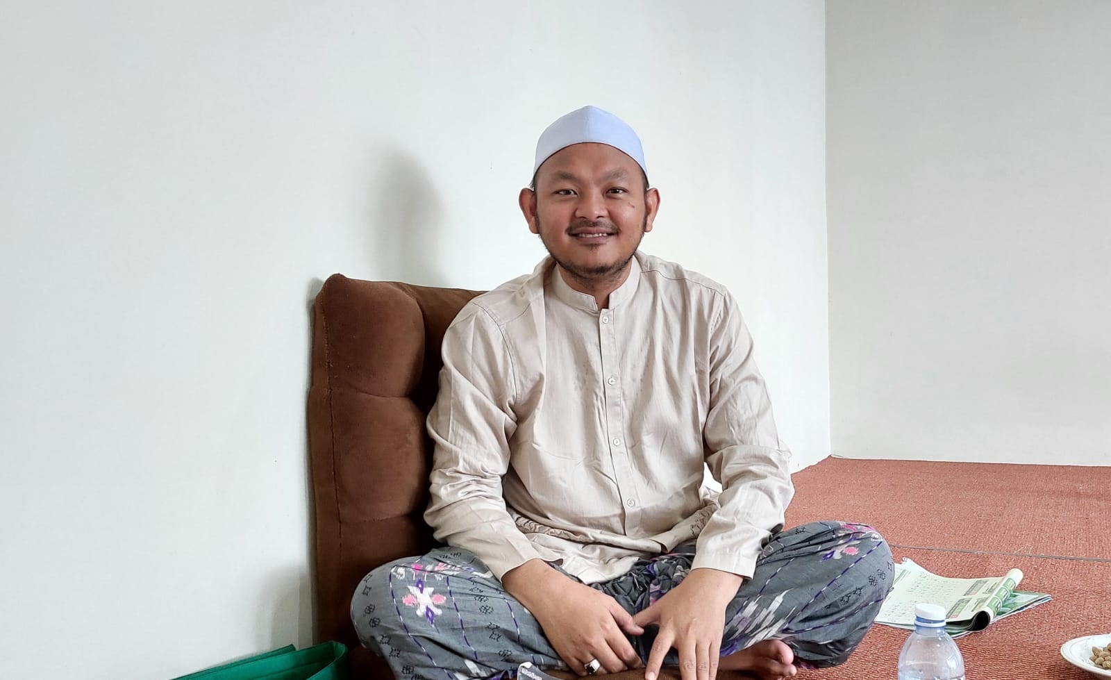 Pengasuh Ponpes Miftahul Umum At-Taufiq KH. Muhammad Khoiron Zaini. (JUNAIDI PONDIYANTO/JPRM)