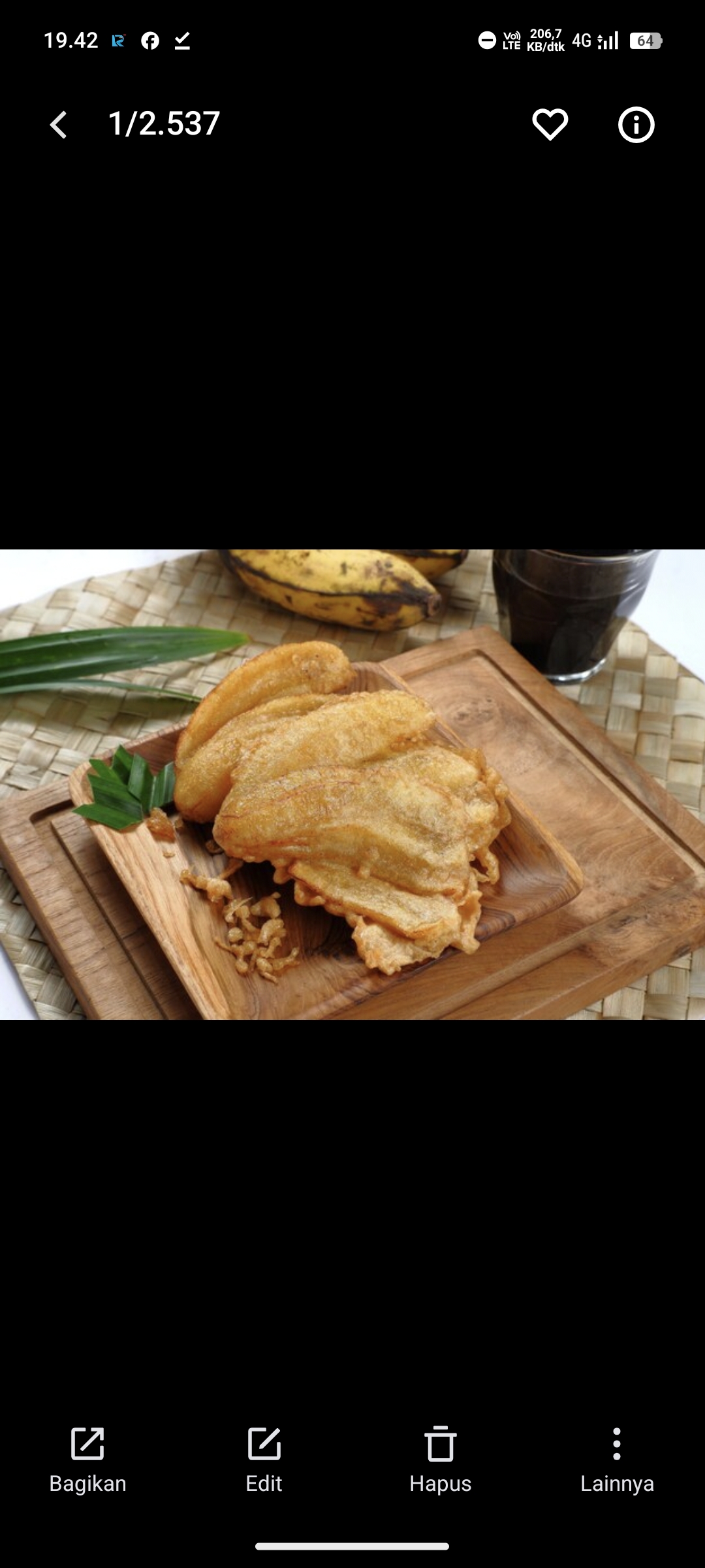 Ilustrasi Pisang Goreng Krispi