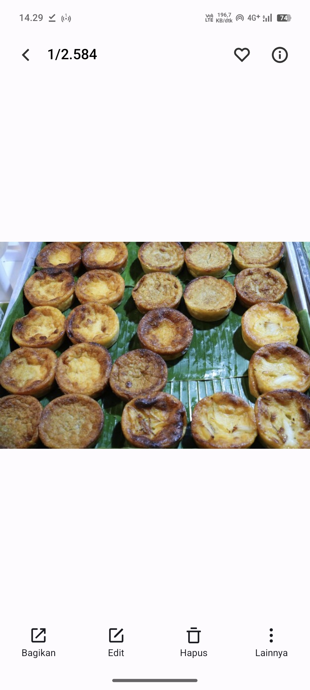 Ilustrasi Kue Lumpur