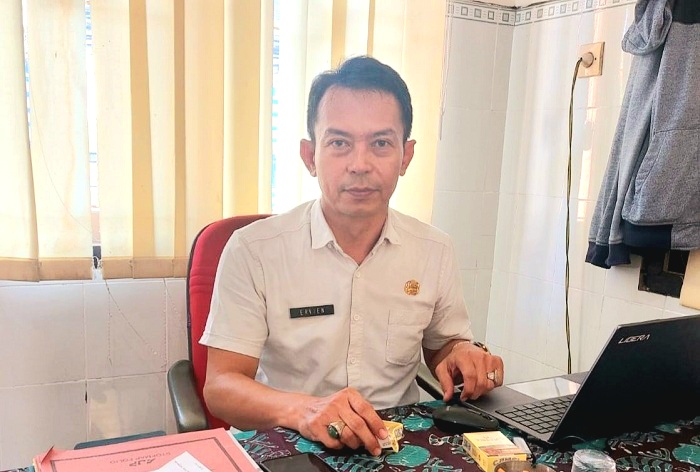Kabid Pelatihan dan Hubungan Industrial Dinas Tenaga Kerja Sampang Ervien Budi Jatmiko. (JUNAIDI PONDIYANTO/JPRM)
