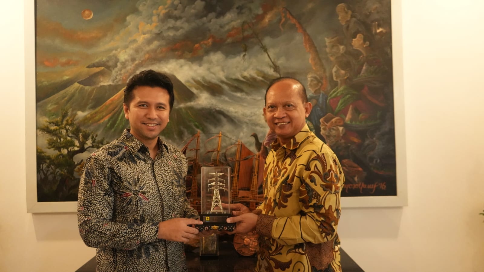 KOMPAK: General Manager PT PLN (Persero) UIP JBTB dan Wagub  Jatim saat menghadiri audiensi, Rabu (19/3)