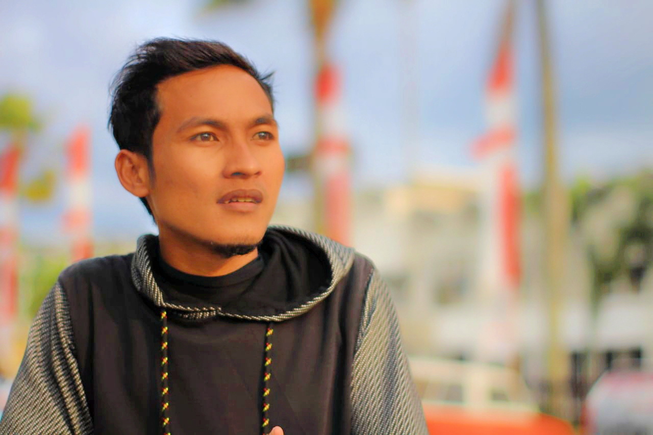 Penulis Buku Daya Tipu Tampilan Luar Abd. Munib