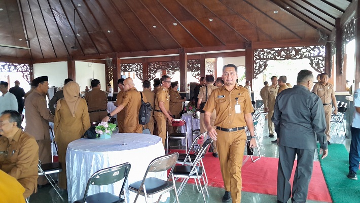 ABDI NEGARA: ASN di lingkungan Pemkab Pamekasan mengikuti acara musrenbang 2026 di Pendopo Agung Ronggosukowati, Selasa (25/3). (KHOLIL RAMLI/JPRM)