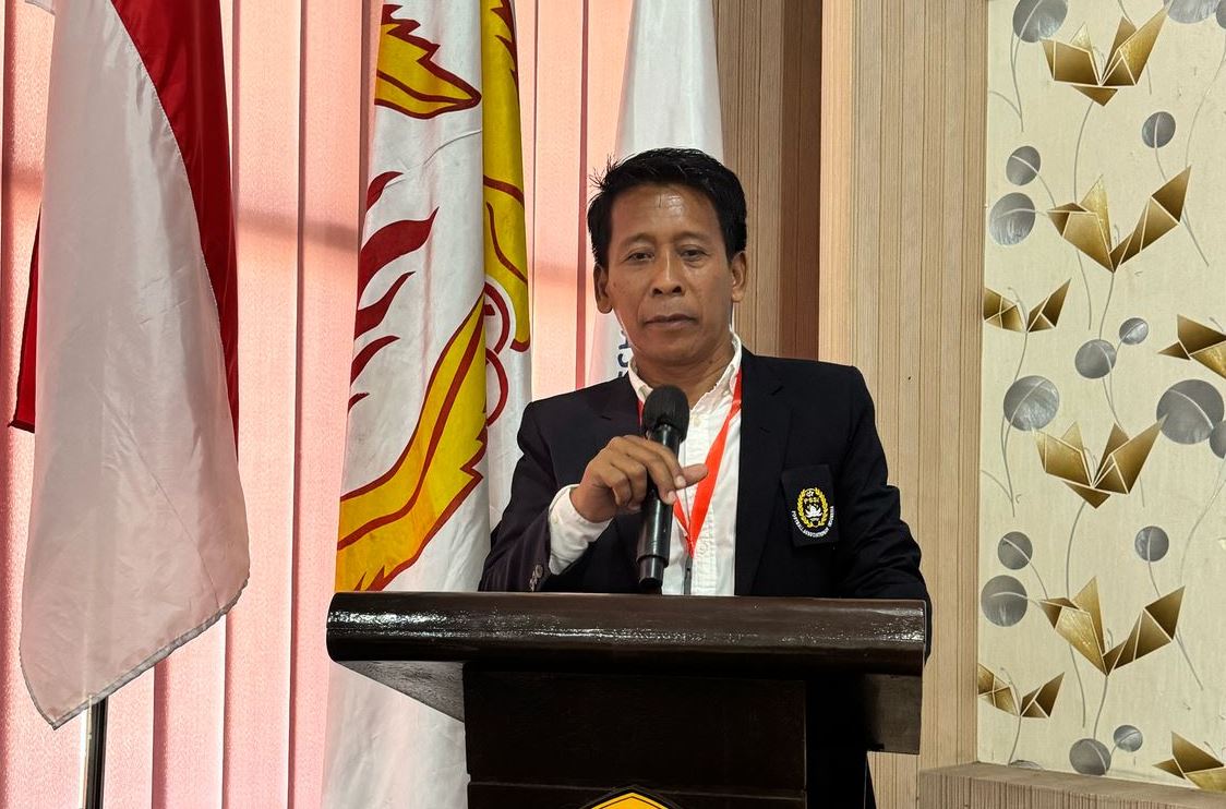 HADIRI MUSYAWARAH: Ketua Teknik dan Pengembangan Asprov PSSI Jawa Timur Djohan Susanto dalam satu kegiatan, Rabu (9/4). (DJOHAN SUSANTO UNTUK JPRM)