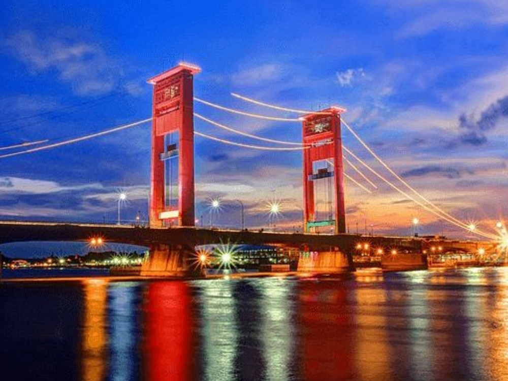 Kemegahan dan keindahan jembatan Ampera, ikon wisata dan kota Palembang