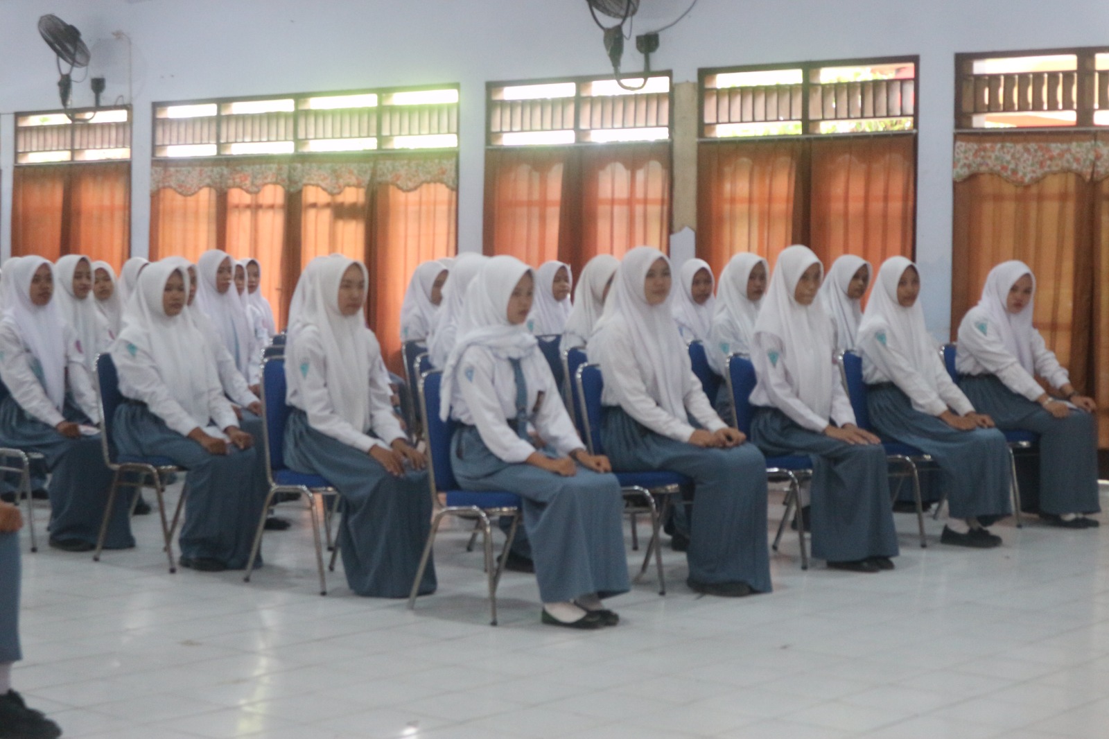 BERTARUH NASIB: Calon peserta Paskibraka Sumenep sedang menjalani seleksi di Kecamatan Kota Sumenep, 24 Februari 2025. (TEGUH UNTUK JPRM)