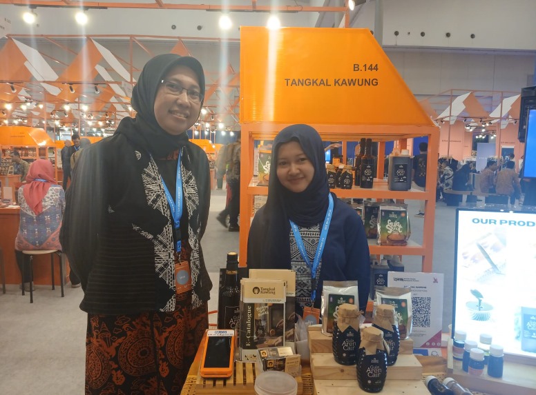 salah satu UMKM produsen gula aren asal Kelurahan Trondol, Kecamatan Serang, Kota Serang, Banten hadir dengan merek dagang Tangkal Kawung.