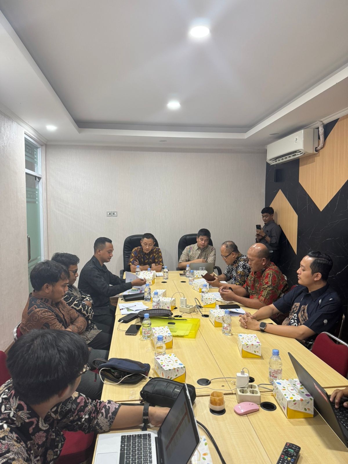 CARI SOLUSI: Asosiasi Pengusaha Muda Tembakau Madura beraudiensi bersama Direktorat Jendral Bea dan Cukai pada Jumat (16/5/2025).