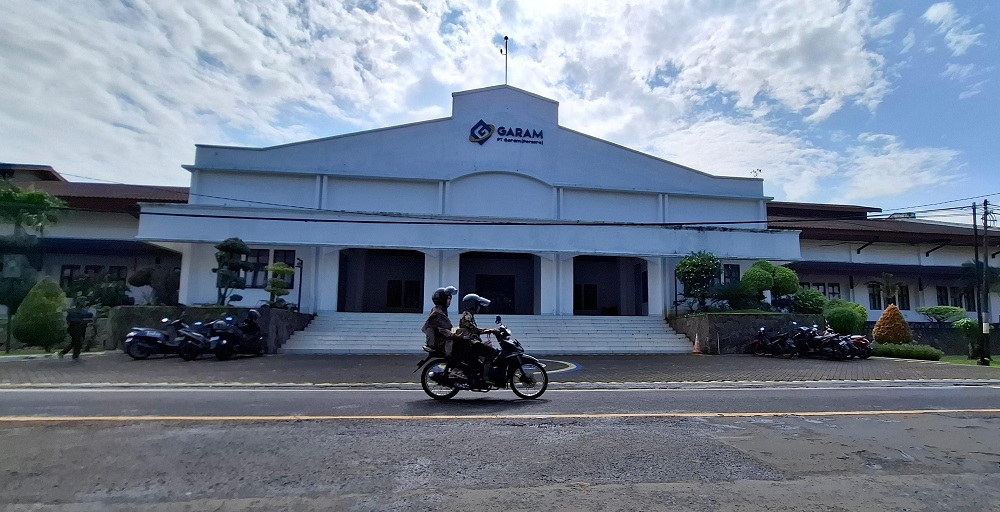 MEGAH: Gedung Pusat PT Garam Sumenep yang beralamat di Jl. Raya Kalianget 9 Kalianget, Sumenep - Madura (69471) Sumenep - 69471