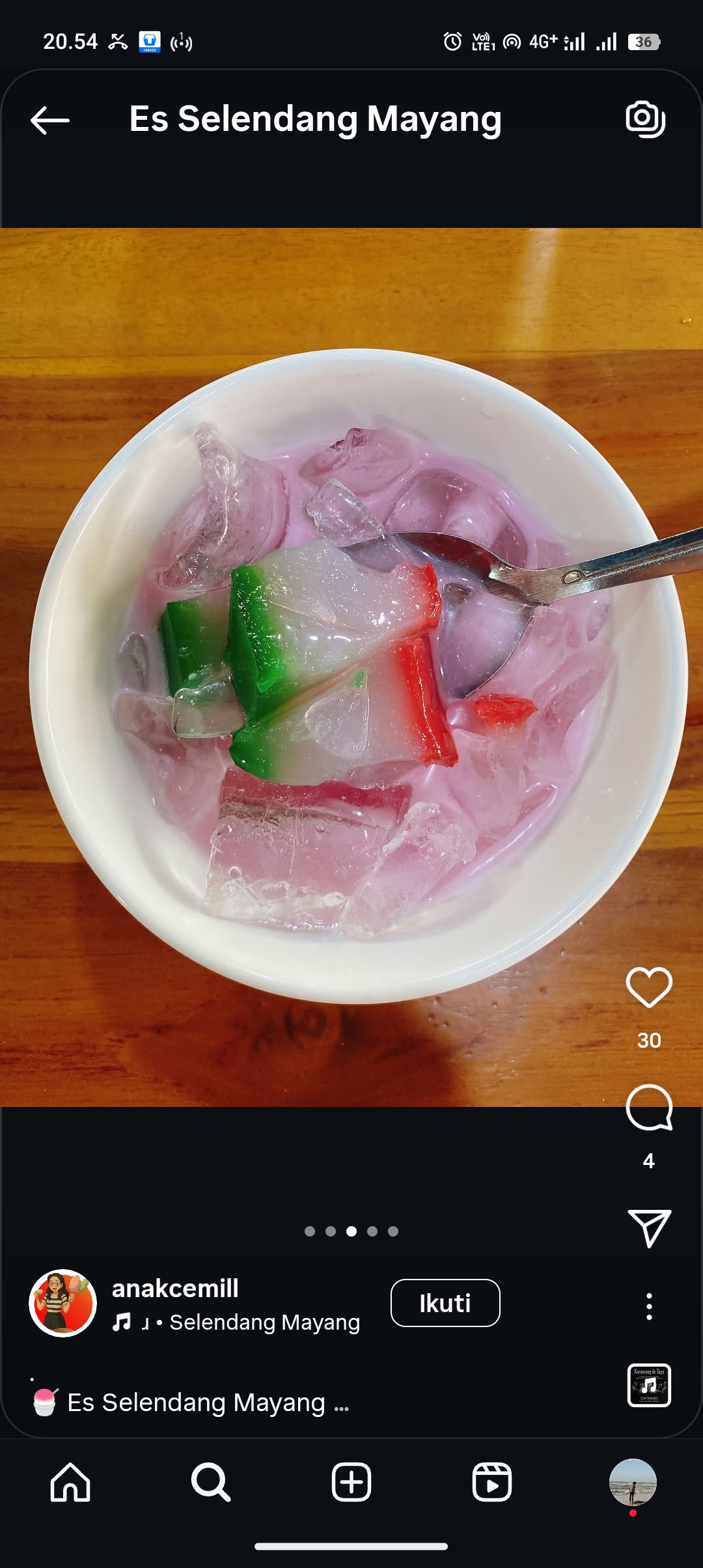 Es Selendang Mayang yang segar dan cocok buat cuaca panas
