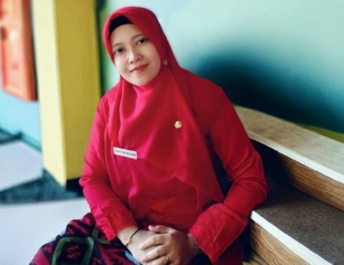 Yuita Tri Noviana, guru SDN Lawangan Daya 2, Pademawu