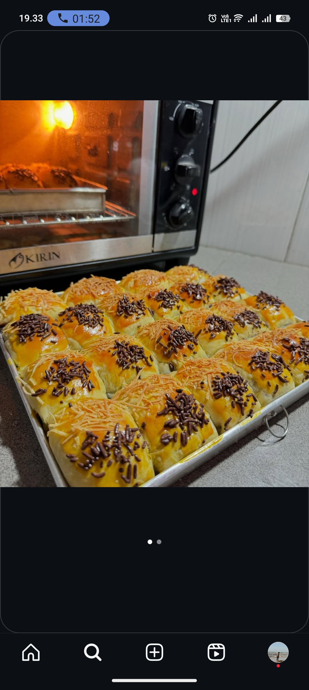 Bole pisang saat baru diambil dari oven