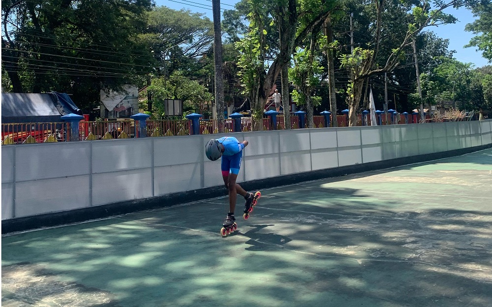 KENCANG: Atlet Porserosi Bangkalan berlatih sebelum bertanding di Porprov IX Jawa Timur, Kamis (26/6).
