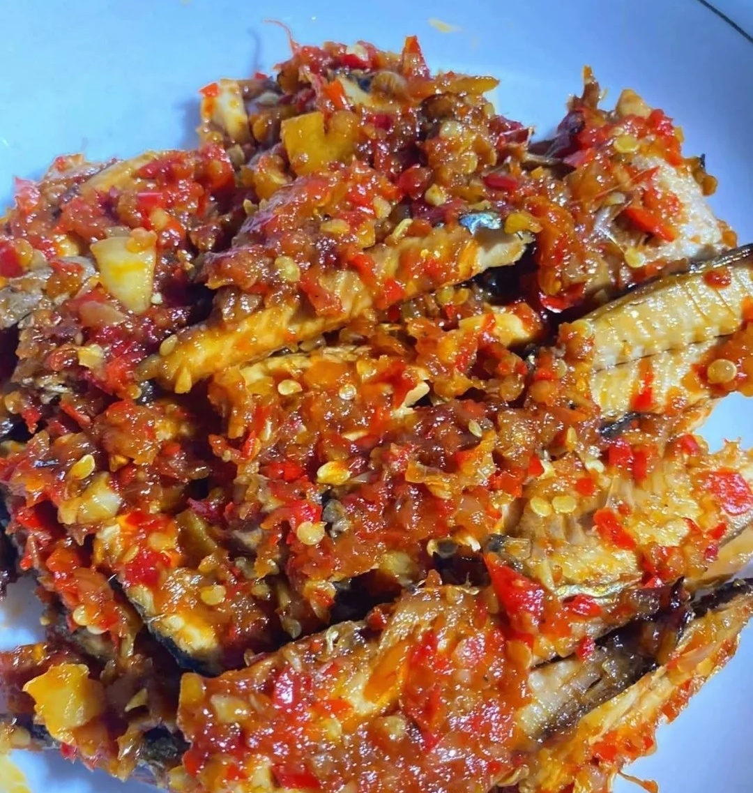 Ilustrasi tongkol balik sambal