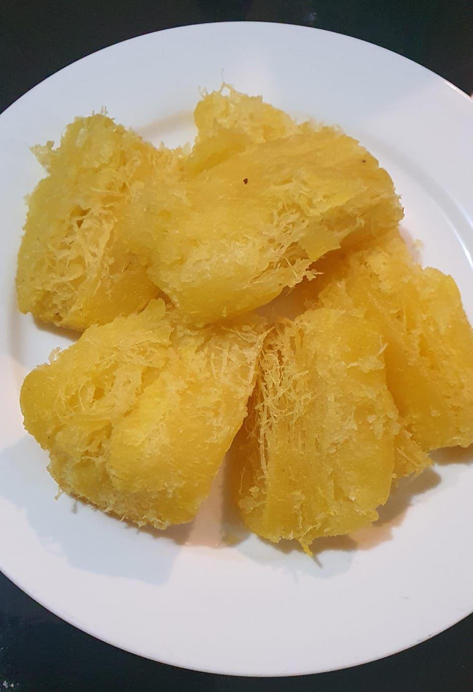 Goreng singkong jadi mekar bukan perkara mudah, simak caranya jika ingin mencoba.