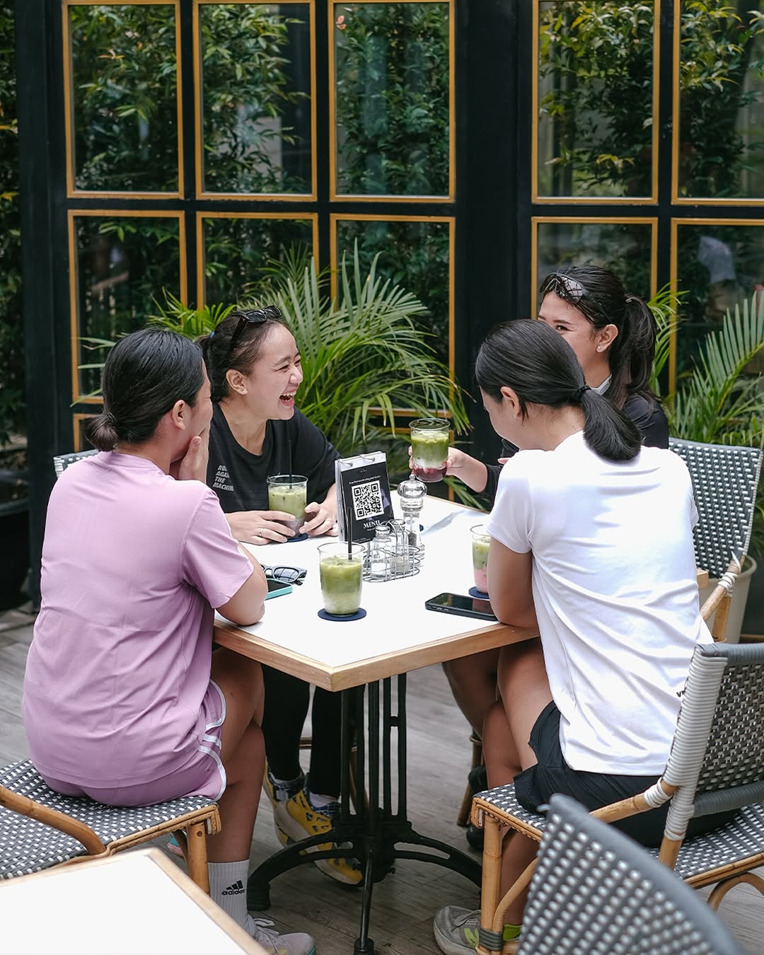Menikmati kebersamaan di Bilbao Brasserie