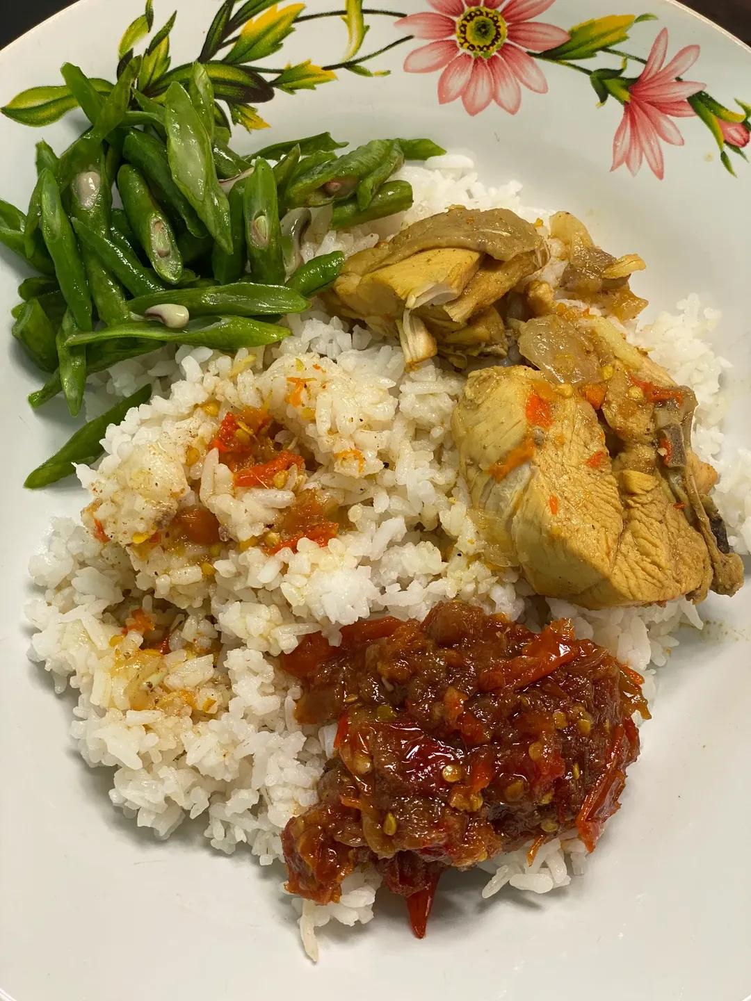 Tumis kacang panjang yang super enak bareng nasi putih