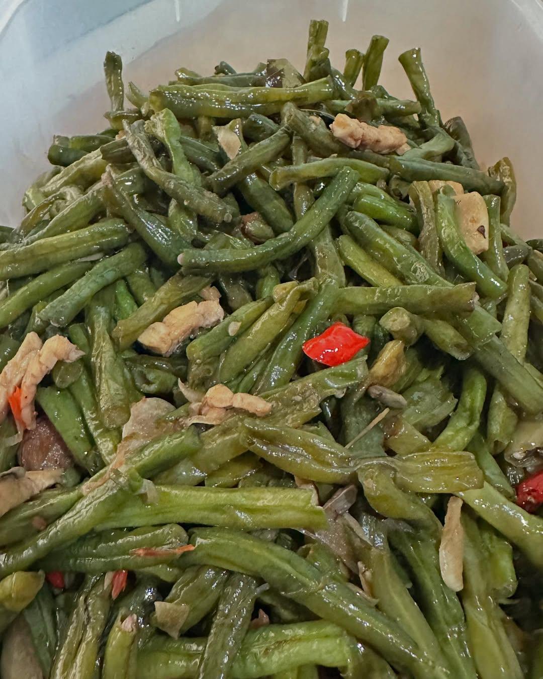 Tumis kacang panjang buat keluarga