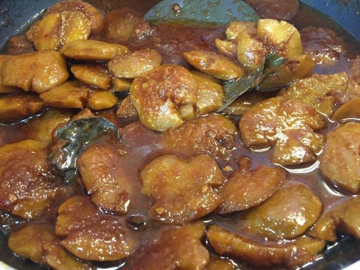 Semur jengkol pedas yang enak buat makan bareng keluarga
