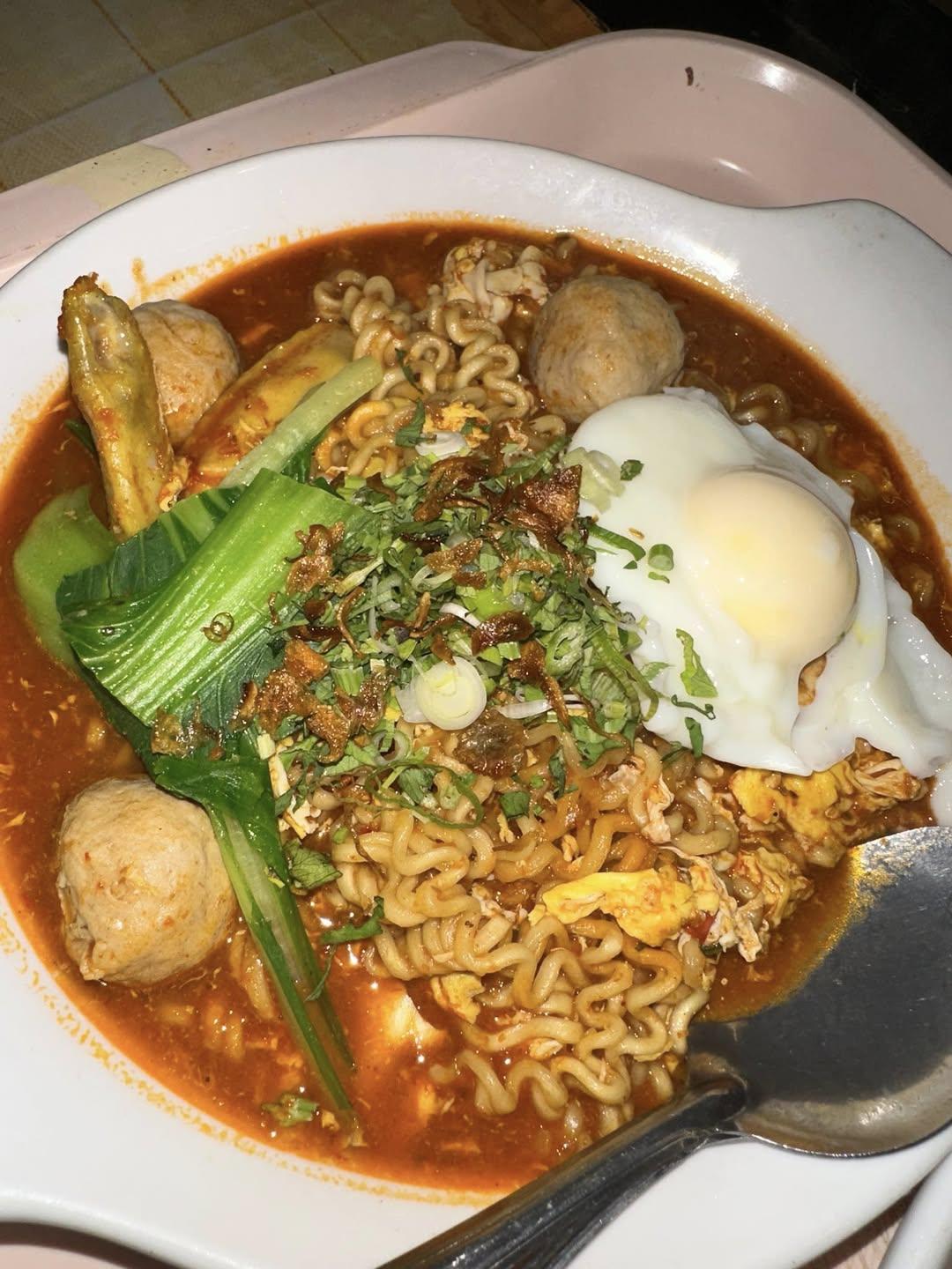 Mie Nyemek paling pas dimakan saat cuaca dingin