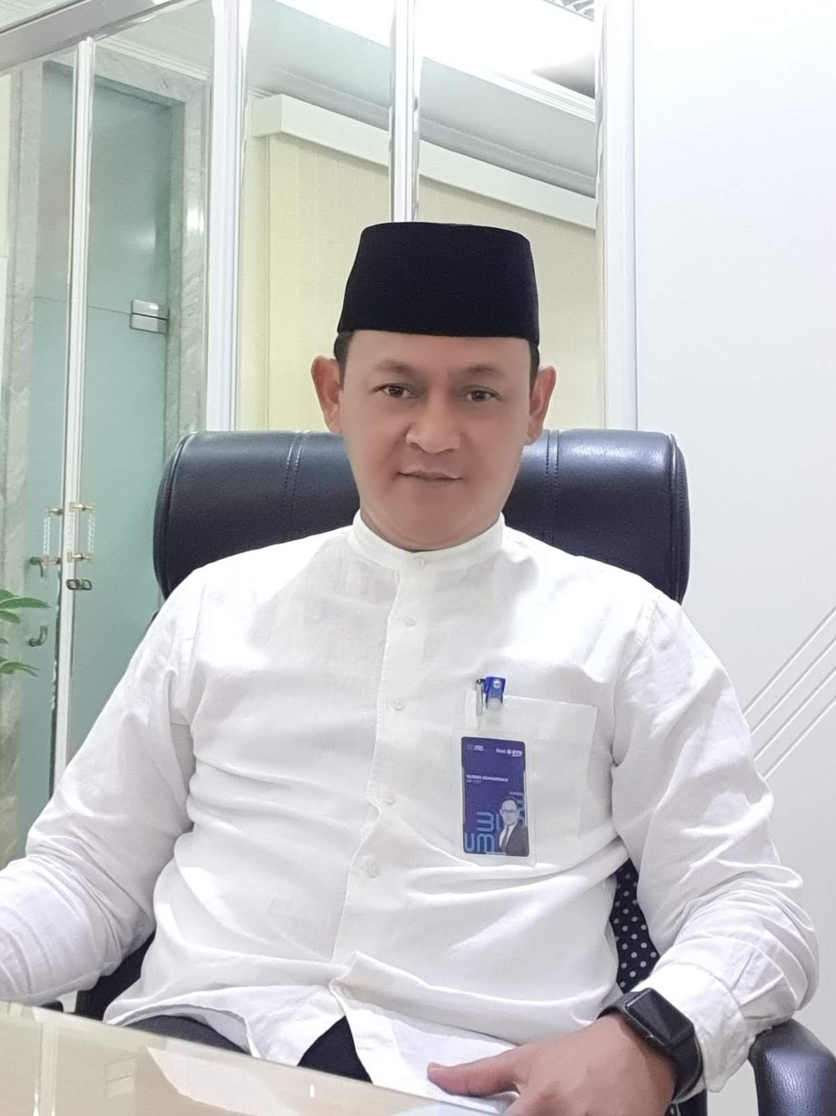 OPTIMISTIS: Branch Manager BTN Syariah Cabang Surabaya Kurnia Muhammadi.