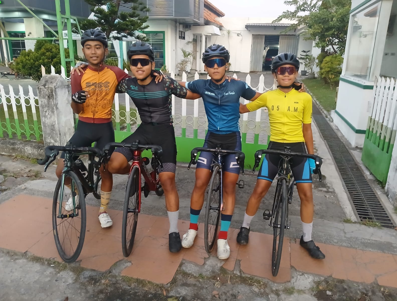 ATLET POTENSIAL: Atlet sepeda Bangkalan tengah mengikuti latihan di Kabupaten Malang