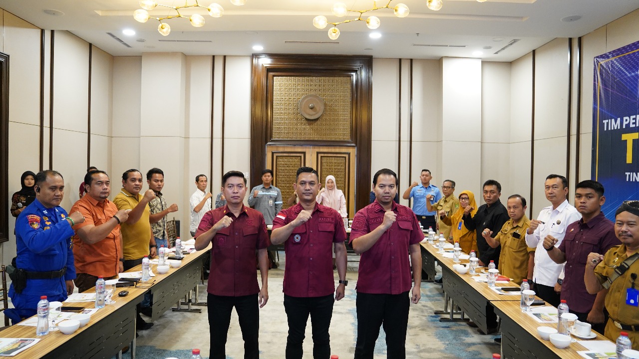 MASSIF: Kantor Imigrasi Pamekasan menggelar rapat Tim Pengawasan Orang Asing (TIMPORA) Kabupaten Sumenep di MYZE Hotel, Selasa (22/7).