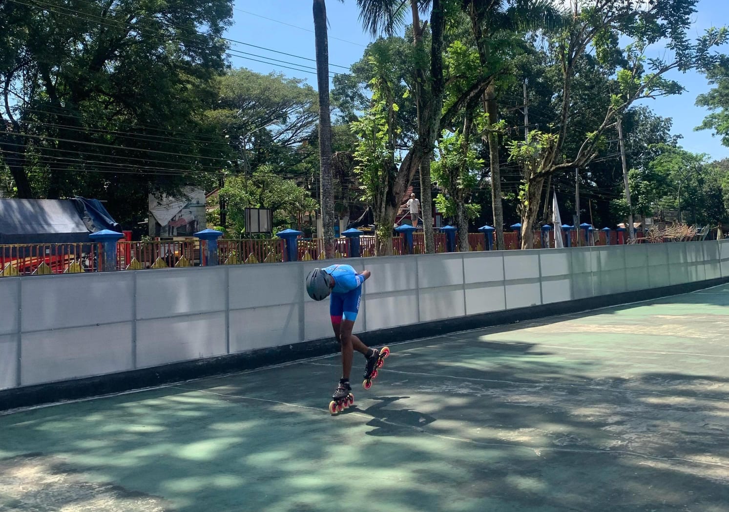 KONSISTEN: Atlet sepatu roda Bangkalan latihan di Sidoarjo, Minggu (22/6).