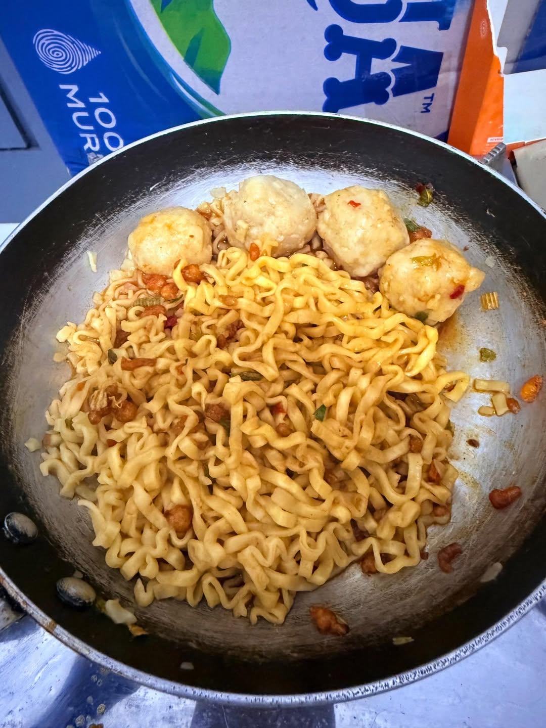 Gunakan bahan-Bahan sederhana, sudah bisa jadi Mie Goreng Jawa.