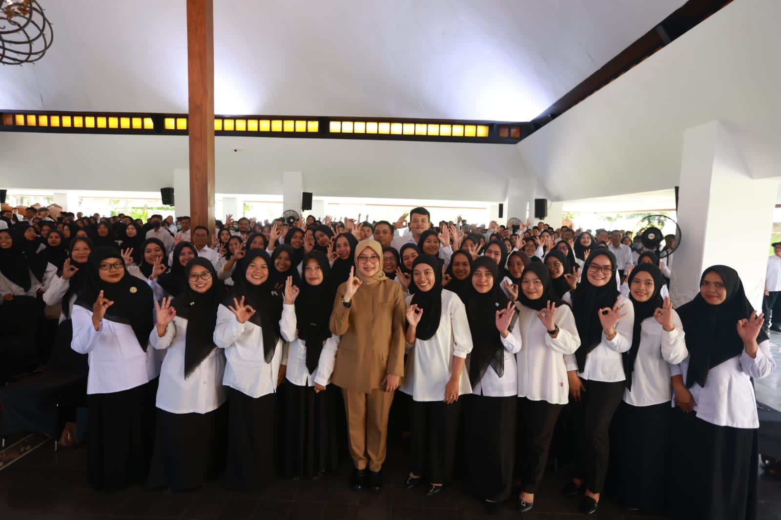 Suasana foto bersama PPPK Kabupaten  Banyuwangi Jawa Timur