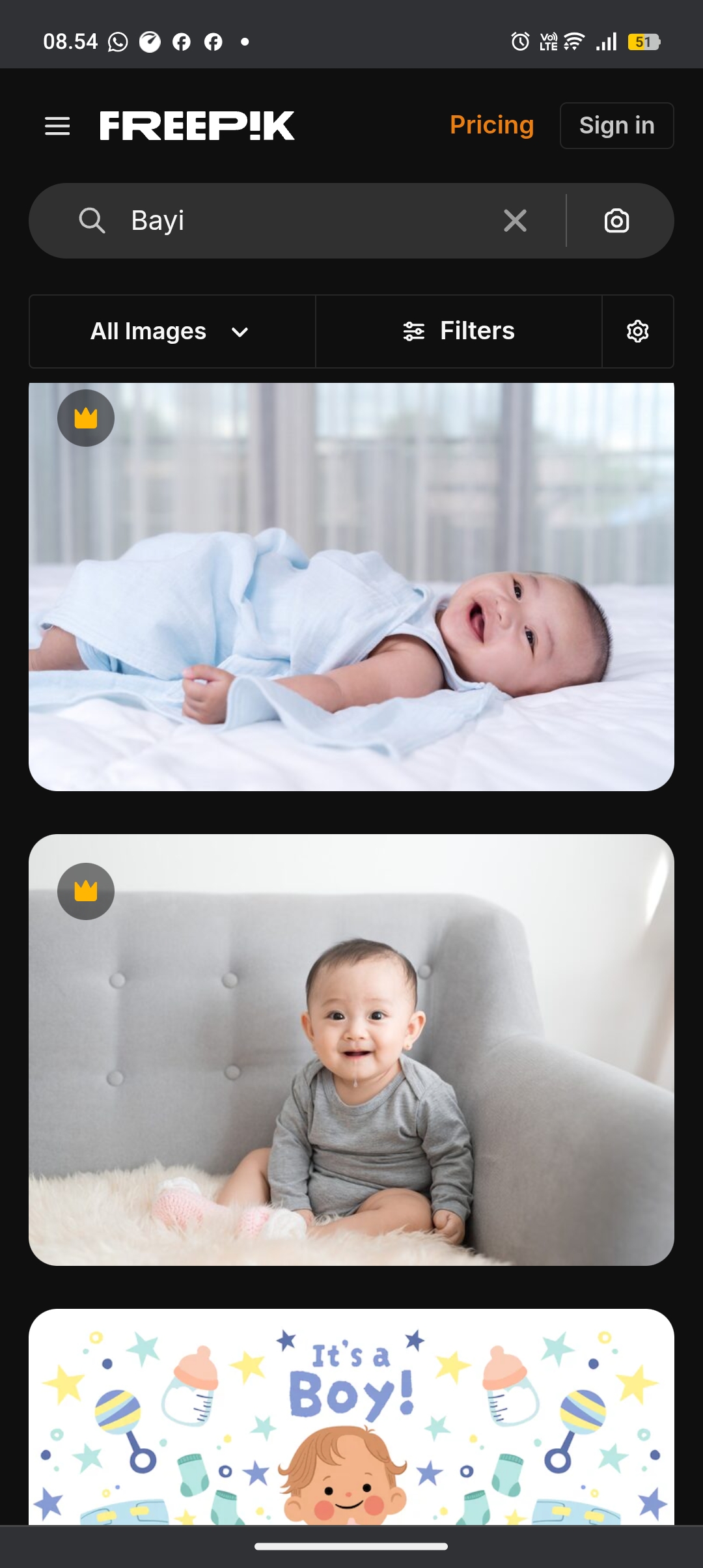 Seorang anak kecil dengan potret lucu dan menggemaskan