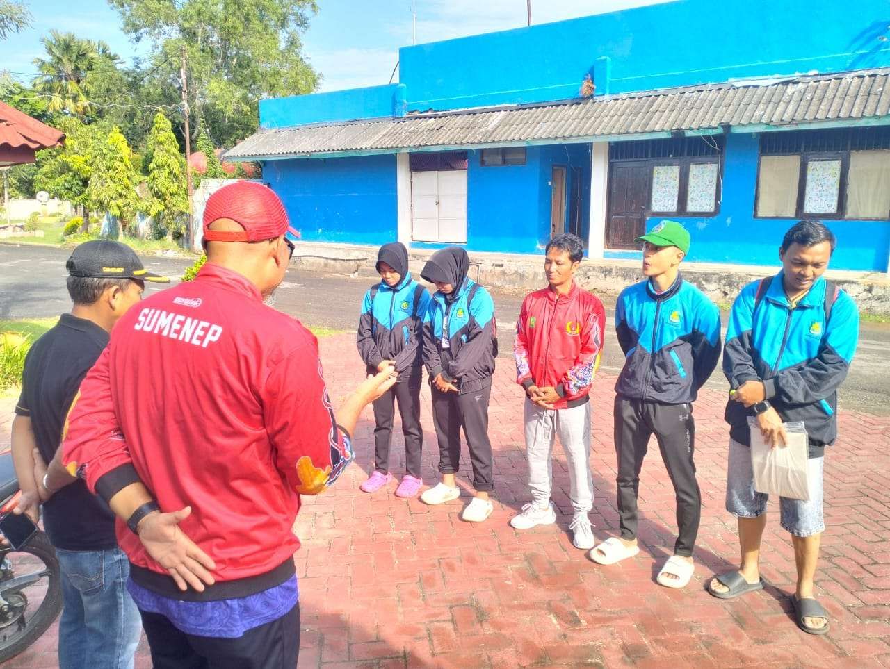 ORANG PILIHAN: Atlet IPSI Sumenep saat dilepas oleh KONI untuk mengikuti Kejurprov IPSI Jatim di Surabaya, Rabu (20/8).